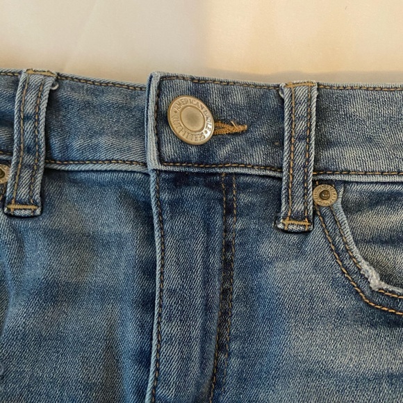 American Eagle Jean Shorts - Picture 3 of 9